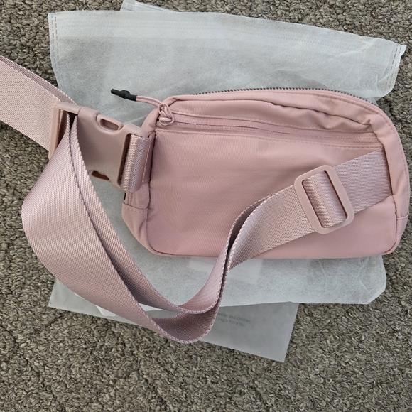 Belt/Sling Bag light pink - Picture 4 of 8